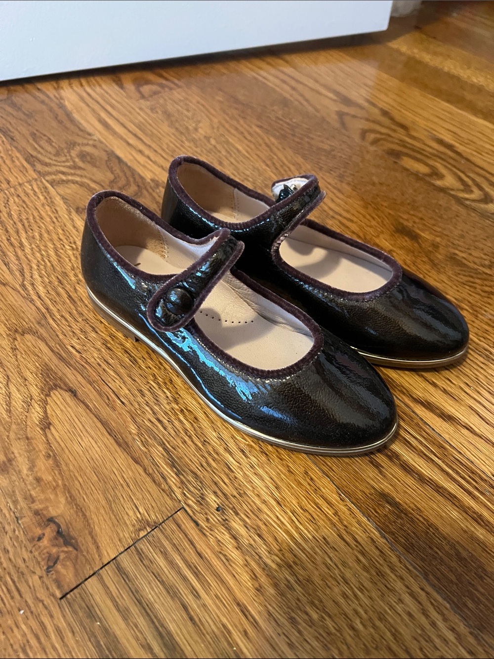 Toddler Girls Black Patent Mary Jane Dress Shoes with Strap